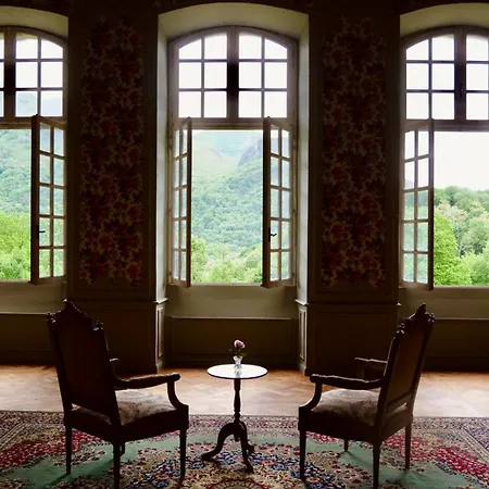 De Gudanes Oda ve Kahvaltı Château-Verdun