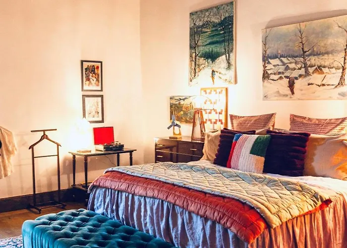 לינה וארוחת בוקר De Gudanes *