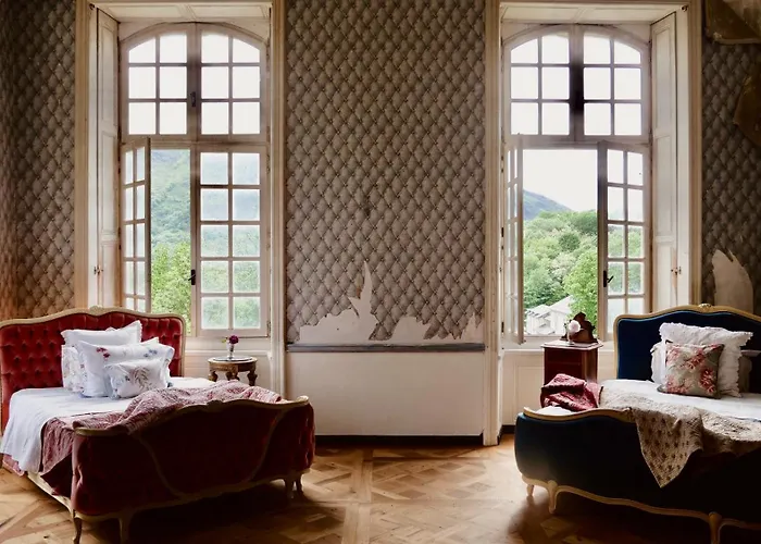 De Gudanes לינה וארוחת בוקר *